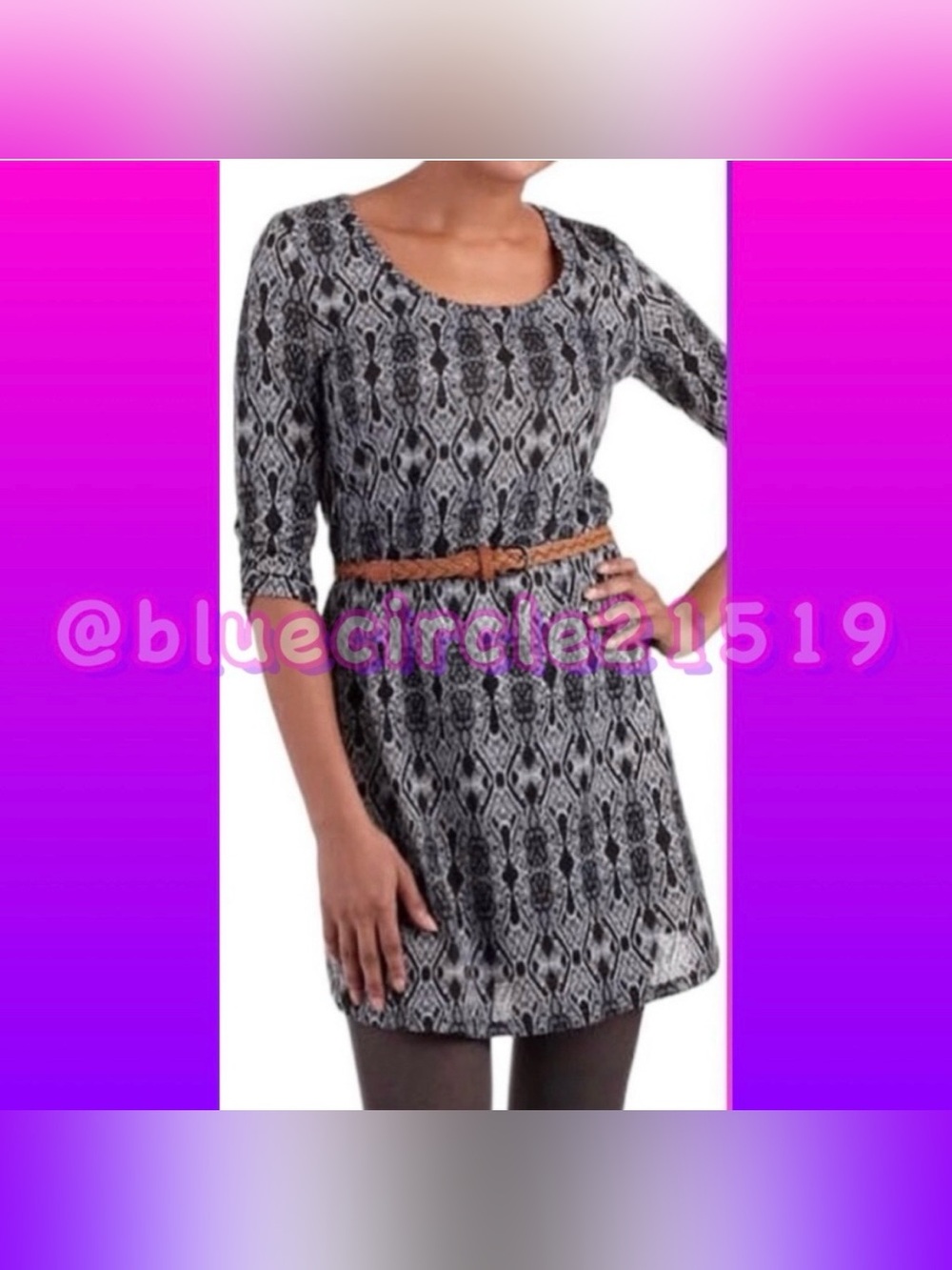 ⬇️ No Boundaries Black and Gray Aztec Print Sweater Dress
•Size Medium (7-9)